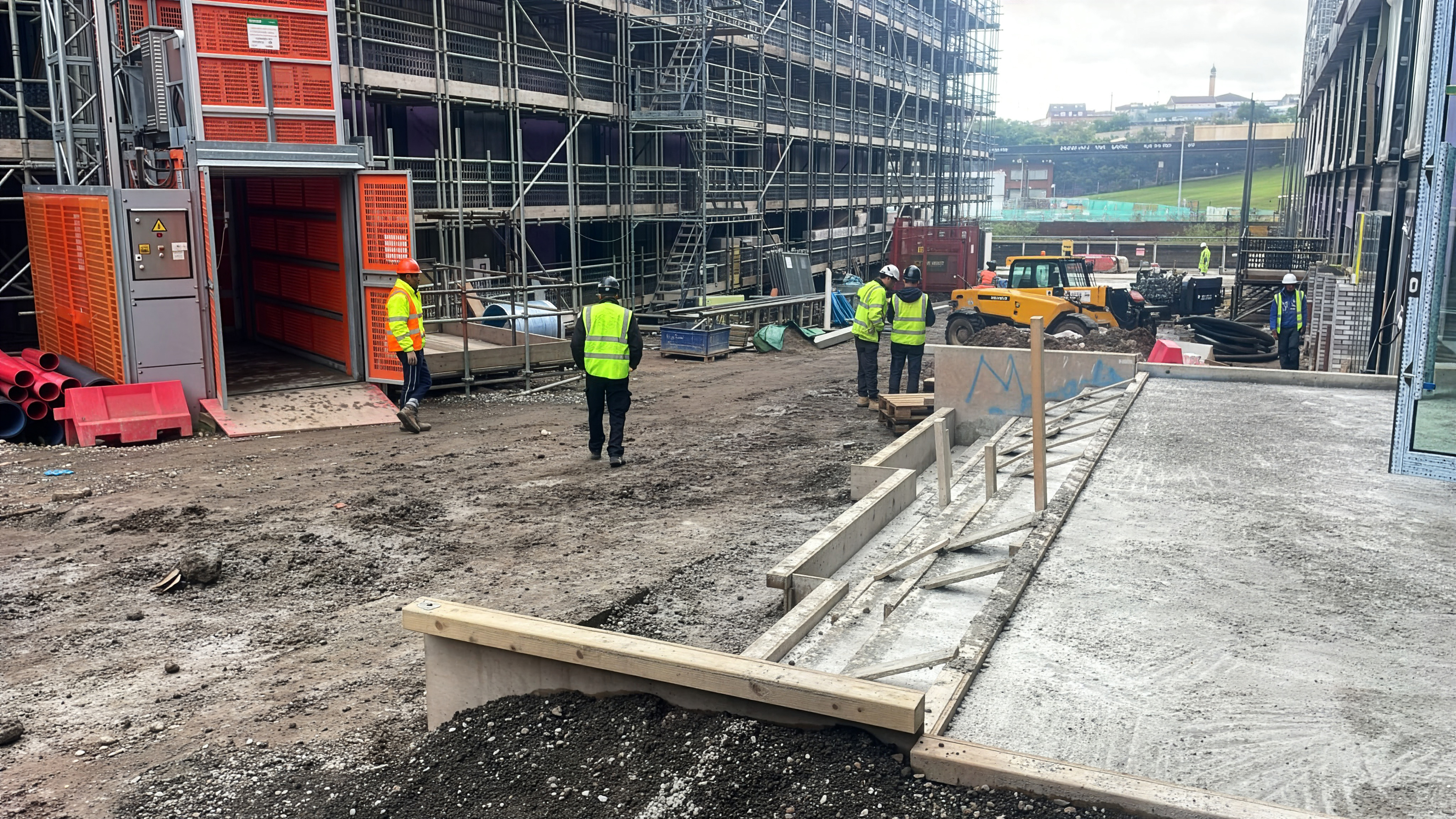 Senior leadership built on Tier 1 main contractor experience.